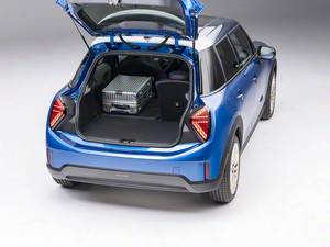 <span class=keywords><strong>MINI</strong></span> 2025 2.0T <span class=keywords><strong>COOPER</strong></span> S Artist, berline 5 portes et 5 places, avec moteur 2.0T 204 ch L4, idéale pour les trajets quotidiens - Product Image 6