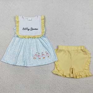 Ropa para niñas pequeñas, conjunto de ropa con volantes y túnica floral con bordado de Silly Gooses - Product Image 1
