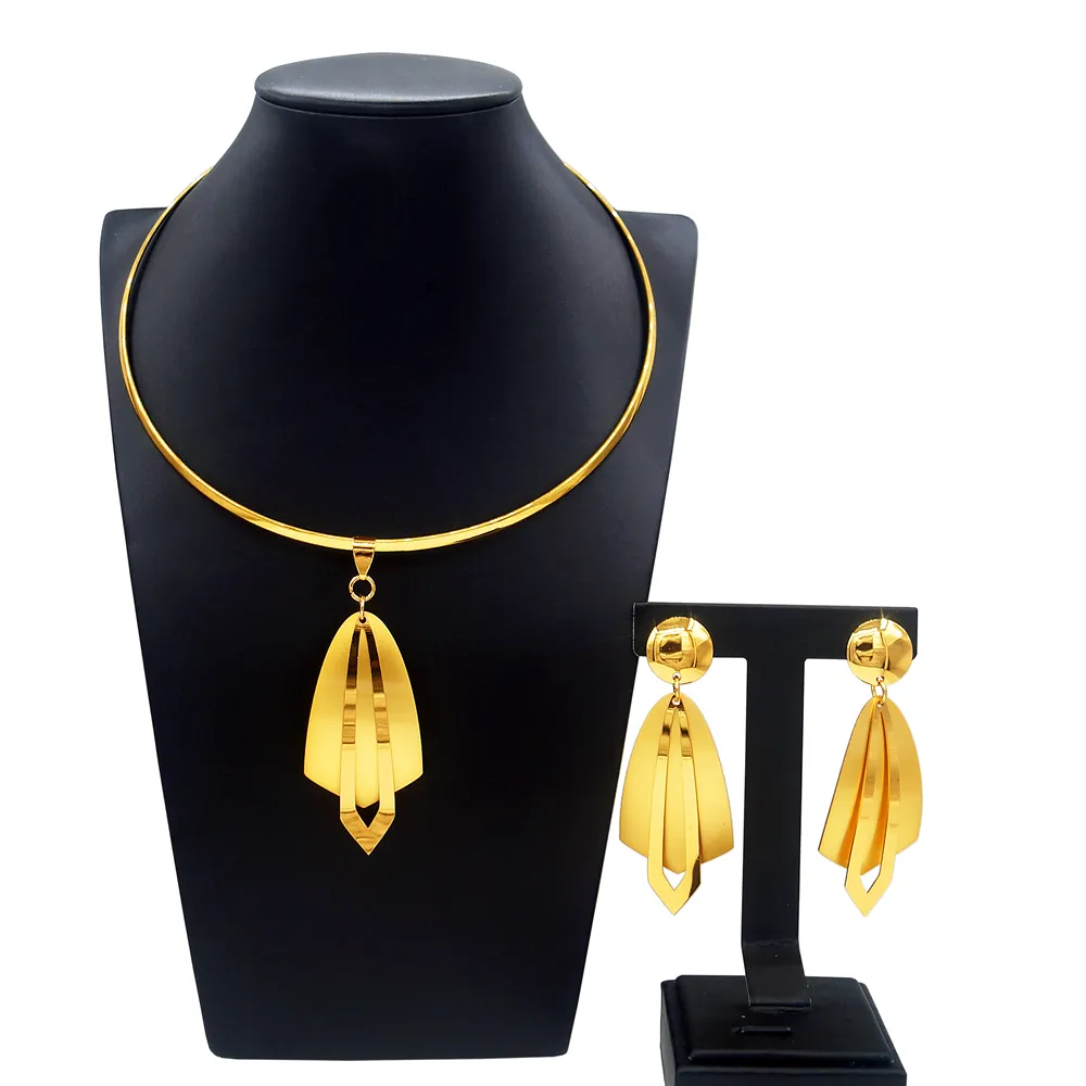 Zhuerrui-conjunto de joyas chapadas en oro italiano para mujer, conjunto de collar y accesorios, colgante grande, conjunto de joyería brillante de aleación de cobre N220033
