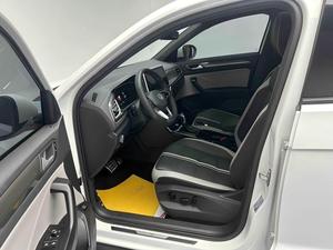 Auto Usata in Buone Condizioni <span class=keywords><strong>Volkswagen</strong></span> <span class=keywords><strong>T</strong></span>-<span class=keywords><strong>Roc</strong></span> SUV a Benzina Qualità Superiore 1.5T 2WD Cambio Automatico Guida a Sinistra Compatta Jiben Auto - Product Image 5