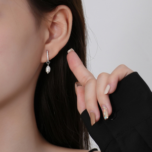 Perhiasan Mewah Perak 925 Berlapis Emas Anting Stud Drop Hoop Anting Gantung Grosir Fashion S925 Set Anting untuk Wanita - Product Image 3