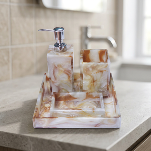 Ensemble d'accessoires de salle de bain de luxe en résine, comprenant un distributeur de savon liquide avec couvercle argenté et un porte-brosse à dents - Product Image 6