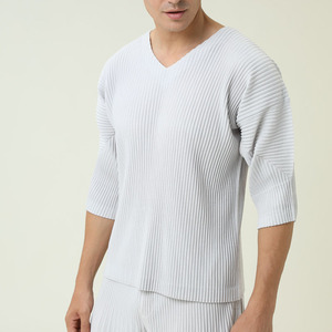 Camicie a pieghe Miyake Top da uomo allentato Trend manica a cinque punte tuta estiva nuovo Pullover con scollo a v <span class=keywords><strong>t</strong></span>-<span class=keywords><strong>shirt</strong></span> Casual - Product Image 6