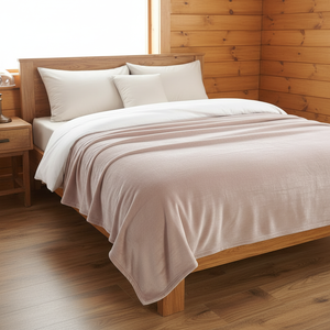 Fei Yue 100% Polyester Super Soft Warmer All-Season Modern Fuzzy Thermal Flannel Plush <strong>Comforters</strong> &amp; <strong>Blanket</strong> - Product Image 4