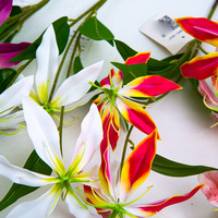 Prix d'usine, fleurs artificielles de dendrobium de bonne qualité, différentes couleurs disponibles pour la décoration de la maison et des mariages