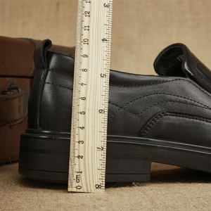 Chaussures habillées pour hommes en cuir véritable, à enfiler, bout rond, pour le bureau et la carrière, toutes saisons, respirantes, mocassins, motif uni, semelle extérieure en caoutchouc - Product Image 2
