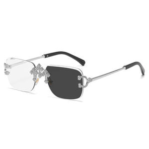 DF6063 <span class=keywords><strong>Gafas</strong></span> de Sol Fotocromáticas sin Montura <span class=keywords><strong>para</strong></span> <span class=keywords><strong>Hombre</strong></span> y Mujer, Decoración de Diamantes, <span class=keywords><strong>Gafas</strong></span> de Sol Cuadradas, Protección UV <span class=keywords><strong>para</strong></span> Fiestas y Uso Diario - Product Image 2