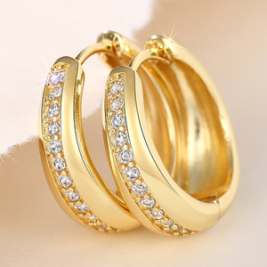 Orecchini a Cerchio a Forma di U Classici per Donne, Ear Cuff Minimalista, Gioielli di Moda Quotidiana - Product Image 6