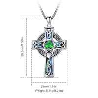 Colgante de Cruz Celta Oxidada con Baño de Plata Grueso, Trébol Verde Esmaltado, Collar de Fe Irlandesa con Malaquita, Concha de Abulón y Obsidiana