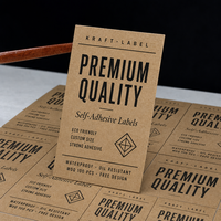 Étiquettes en papier kraft imperméables avec logo personnalisé pour les flacons de cosmétiques et de soins personnels, taille et forme personnalisées avec logo sur mesure