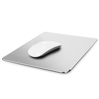 Tapis de souris de jeu en aluminium, grande taille, surface métallique imperméable et facile à nettoyer avec base antidérapante pour les joueurs sur PC et le bureau