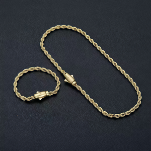 Parure de bijoux en laiton plaqué or tendance avec chaîne en corde en forme de XOXO et doubles pendentifs en zircon <span class=keywords><strong>pour</strong></span> cadeau de mariage et d'anniversaire - Product Image 4