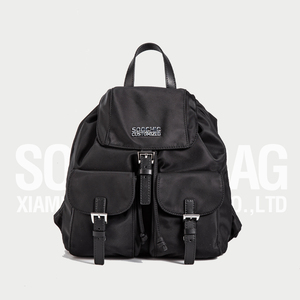 Soochicdress Ba lô nylon màu đen không thấm nước cỡ trung bình với dây đeo vai có thể điều chỉnh và ngăn chính dây rút - Product Image 1