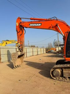 รถขุดมือสอง Doosan DH225lc-7 ขนาด 22.5 ตัน รถขุดไฮดรอลิกแบบตีนตะขาบ พร้อมเครื่องยนต์เดิม สำหรับงานก่อสร้าง เหมืองแร่ และงานดิน - Product Image 5