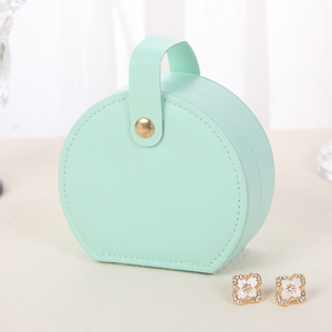 Boîte à bijoux de voyage en cuir PU demi-rond, petite boîte de rangement portable pour bijoux avec poignée pour accessoires féminins - Product Image 5