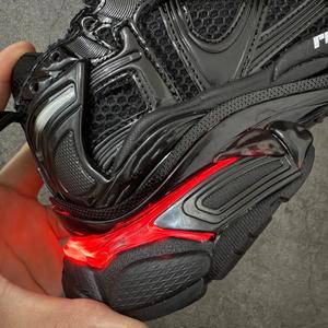 Zapatillas Deportivas Casuales de Alta Calidad, Negras, con Forro de Malla Transpirable, Estilo LED para Correr, Zapatos de Baloncesto - Product Image 3