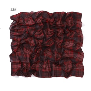Vente en gros de foulards musulmans pour femmes, hijab, châles, voile en polyester de qualité supérieure, imprimé, design incurvé, borong, tudung - Product Image 3