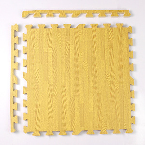 Alfombra de juego para bebés unisex de 60x60cm, diseño de rompecabezas, material EVA con patrón de grano de madera engrosado, diseño empalmado, venta al por mayor - Product Image 6