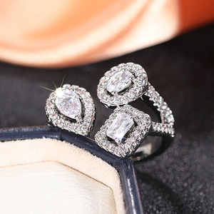 Anello Geometrico Regolabile a Goccia Quadrata per Donne, Elegante Gioiello da Dito alla Moda - Product Image 4