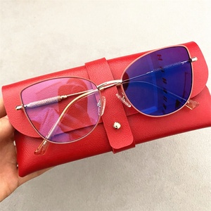 Lunettes Photochromiques 2026 en Alliage de Strass Noir, Blanc et Or, Monture Œil de Chat à Charnière à Ressort, Verres <span class=keywords><strong>Photogray</strong></span> Anti-Reflet et Anti-Lumière Bleue - Product Image 1