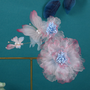 Nouveaux accessoires de maquillage et d'accessoires capillaires de style ancien, de conception originale et faits à la main, avec pivoine dégradée rose perforée, Hanfu - Product Image 1