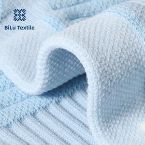 Lot de chaussettes texturées BiLu, construction tricotée respirante, styles bleu clair, rose, vert - Product Image 4