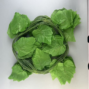 Ramo de Hojas de Uva Artificiales, Follaje Verde de Plástico, Decoración de Techo Interior, Ratán para Paisajismo, Venta al por Mayor - Product Image 2