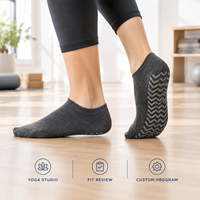 Chaussettes de yoga à adhérence Chevron, couverture directionnelle, construction à bout plat, maille respirante, semelle continue en graphite, ajustement souple pour studio