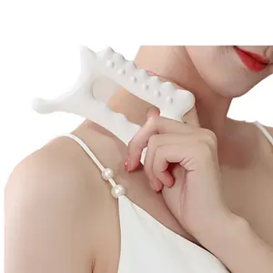 Bianco rilassante strumento per la cura della pelle Anti-invecchiamento per il viso Scratcher massaggiatore portatile Gua Sha Board