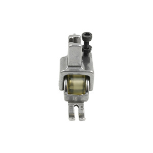 Pied presseur à rouleaux en acier F5, bord étroit de 0,3 mm avec roue pour pièces de machine à coudre de vêtements - Product Image 2