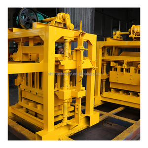 Kleine Blockherstellungsmaschine QT4-40 Verzahnte Stein-Hohlblockformmaschine Leichtgewichtige Ziegelherstellungsmaschine zum Verkauf - Product Image 3