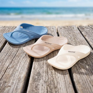 Chaussures d'eau, tongs et sabots pour hommes et femmes, fabriqués à Taïwan, avec semelle extérieure brevetée, pour l'été - Product Image 1