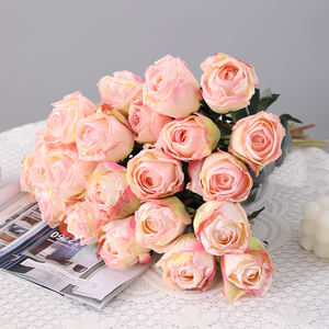 Usine Artificielle 7 Tête Rose Bouquet De Fleurs Roses Rouges Roses De Soie Artificielle En Vrac Pour <span class=keywords><strong>La</strong></span> Décoration De Mariage - Product Image 4