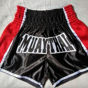 Short de boxe brodé personnalisé pour hommes et Short thaïlandais personnalisé Muay, Sublimation rétro Muay Thai Fit, Short en maille, vente en gros - Product Image 1