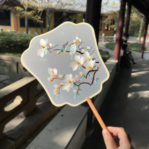 Fatingna Elegant Ancient Tuan Fan pour la danse classique <span class=keywords><strong>Bambou</strong></span> magnifiquement brodé avec impression sculptée Portable double face - Product Image 4