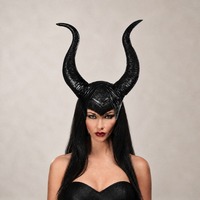 Masque de démon noir à cornes en plastique pour adulte, accessoire de cosplay pour fêtes et événements, vente en gros pour Halloween