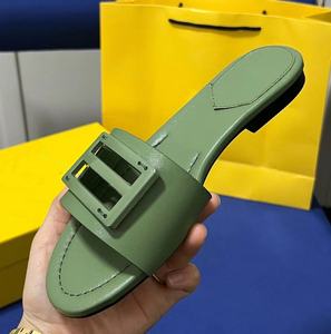 Sandales plates de luxe pour femmes, été, marque de créateur de mode, sandales de plage en plein air, vente en gros de pantoufles - Product Image 2