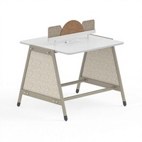 Poste de travail de bureau moderne en panneau MFC E0 avec pieds métalliques, design stable, système de bureau modulaire pour 2 à 4 personnes