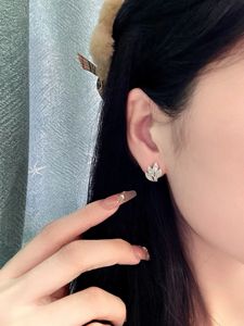 Pendientes de Diamantes Naturales de 0.56CT y Oro Real de 18K, Joyería Clásica y Moderna para Mujer, Ideal para Compromiso, Boda o Uso Diario - Product Image 4