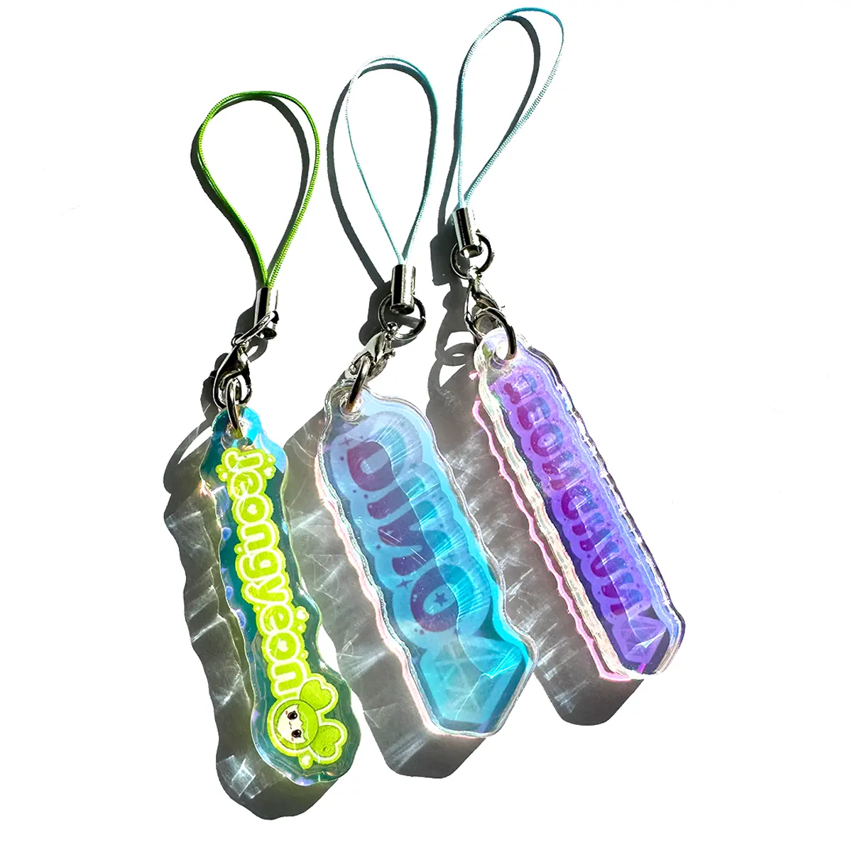 Kuien Custom Logo Epoxy Rainbow Holographic Acrylic Phone Charm Cute Acrylic Phone Straps