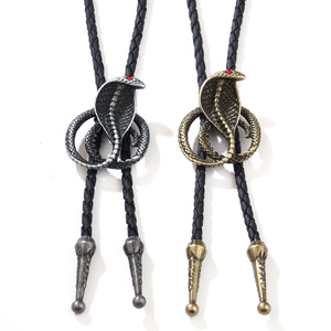 Collar con Colgante de Metal Estilo Cobra, Aleación de Zinc, Joyería de Moda Unisex, Color Bronce y Plata, Cadena con Forma de Animal para Usar con Suéter - Product Image 2