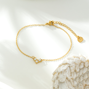 Ensemble de bijoux romantiques en acier inoxydable plaqué or 18 carats, design en forme de V, serti de diamants, en forme de cœur - Product Image 3