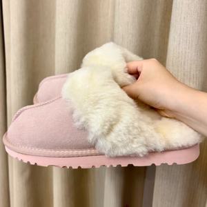 รองเท้าแตะแบบหนาพิเศษสำหรับใส่ในบ้าน ดีไซน์นุ่มสบาย หรูหรา สำหรับผู้หญิง สไตล์ฤดูหนาวและฤดูใบไม้ผลิ ยี่ห้อ Uggs แบบสั่งทำพิเศษ - Product Image 4