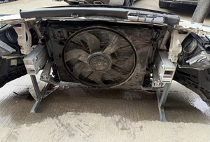 Conjunto de parachoques delantero de <span class=keywords><strong>segunda</strong></span> <span class=keywords><strong>mano</strong></span> adecuado <span class=keywords><strong>para</strong></span> parachoques Mercedes-Benz W206 C300 2022 con faros de rejilla de radiador - Product Image 5