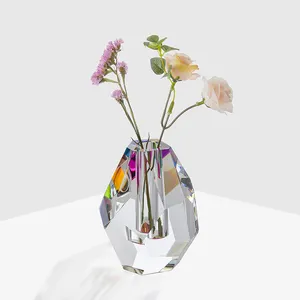 Vente en gros de décoration intérieure Vase en cristal K9 massif transparent Vase à fleurs en cristal de haute qualité pour la table à manger