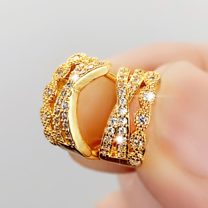 Pendientes de Aro CAOSHI de Lujo con Diseño Geométrico de Cruz, Chapados en Oro con Circonita Cúbica, para Mujer, Ideales para Fiestas y Bodas, Joyería de Moda - Product Image 4