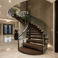 Escalier Courbé de Qualité Supérieure pour Villas de Luxe Modernes – Fabricant Spécialisé en Aménagement Intérieur