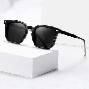 Lunettes de soleil polarisées carrées personnalisées pour hommes et femmes, protection UV400, monture TR90, idéales pour la conduite - Product Image 1