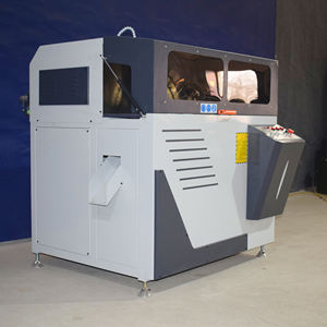 Machine de fabrication de fenêtres et de portes, scie à découper les coins entièrement automatique pour profilés en aluminium - Product Image 2