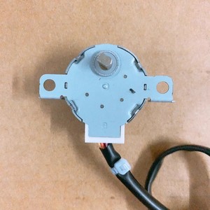 Moteur oscillant pour climatiseur 30BYJ46-A08, moteur de ventilateur en métal 12V DC pour unité Midea 2HP - Product Image 2